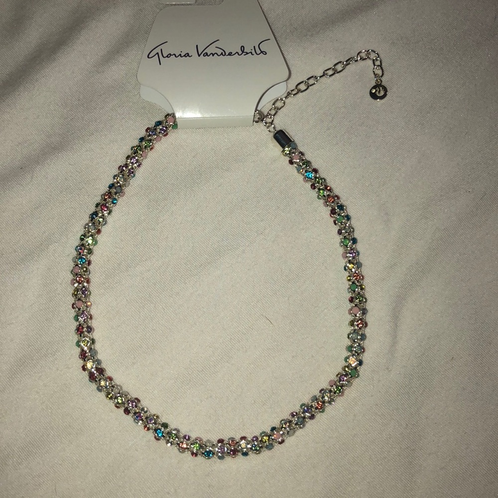 Gloria Vanderbilt colorful short necklace
